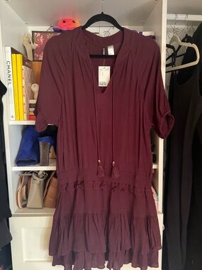 H&M FRILL-TRIMMED DRESS burgundy